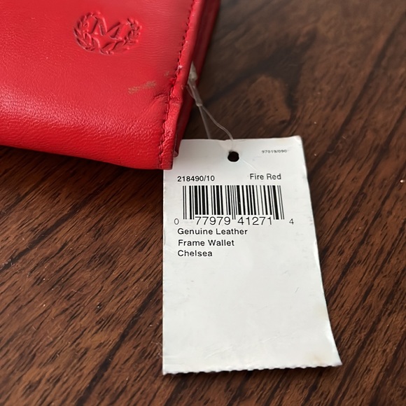 NWT Mundi Genuine Leather Frame Wallet Chelsea Fire Red - Picture 2 of 9